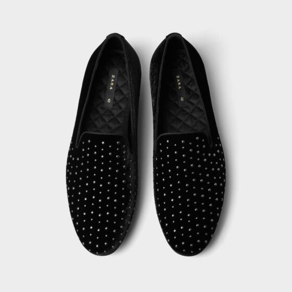 ZARA  Slipper-style velvet loafers. Black. Size 7